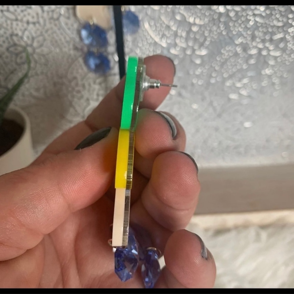 Abstract Art Cloud Statement Earrings Euc - image 4